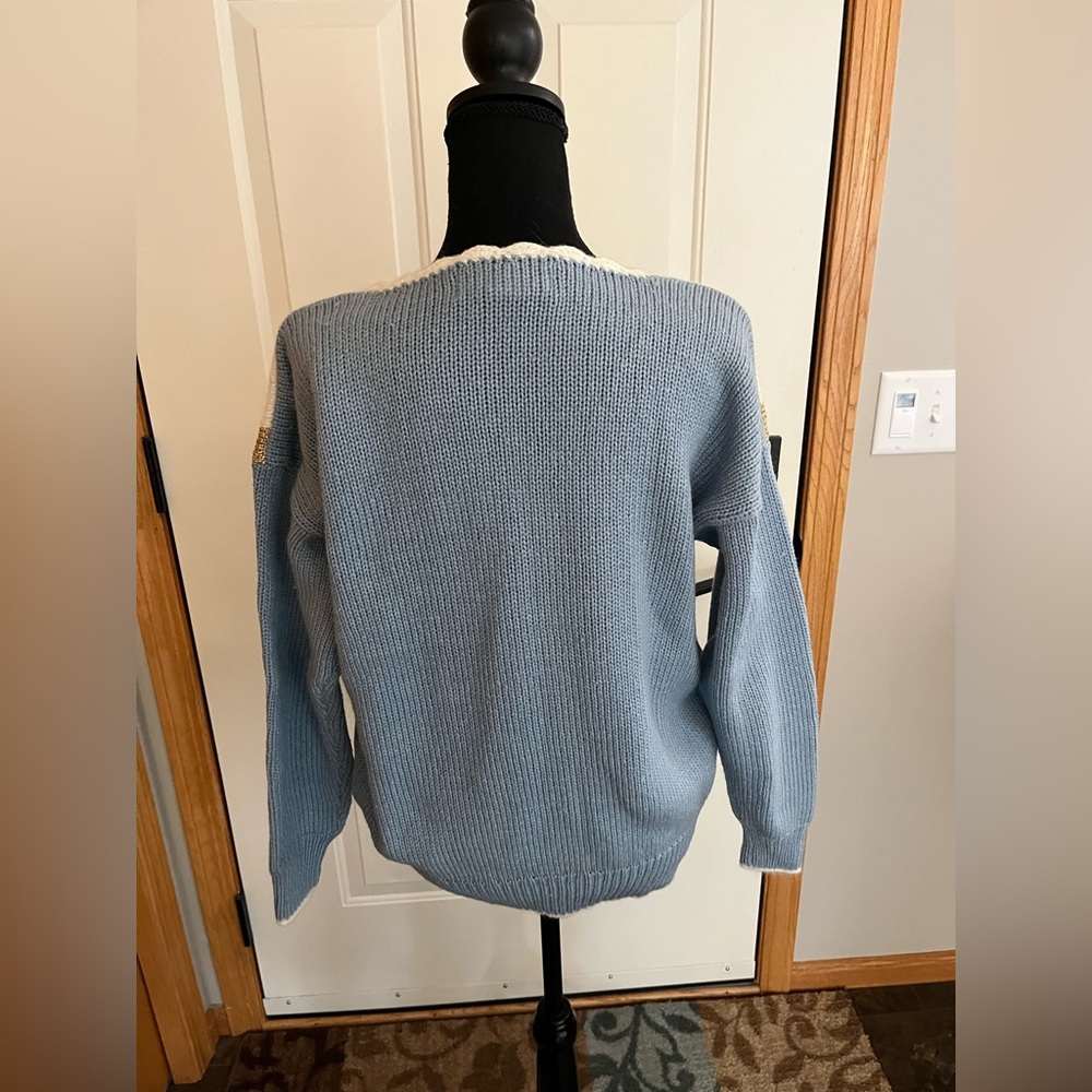 Vintage women’s Dana Scott feminine crew pull over blue cream sweater. Medium - Picture 3 of 14